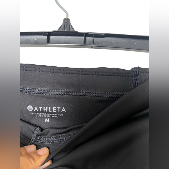 Athleta High Rise Momentum Skirt Skort Women’s Medium Black Tiered Ruffle - Picture 5 of 5